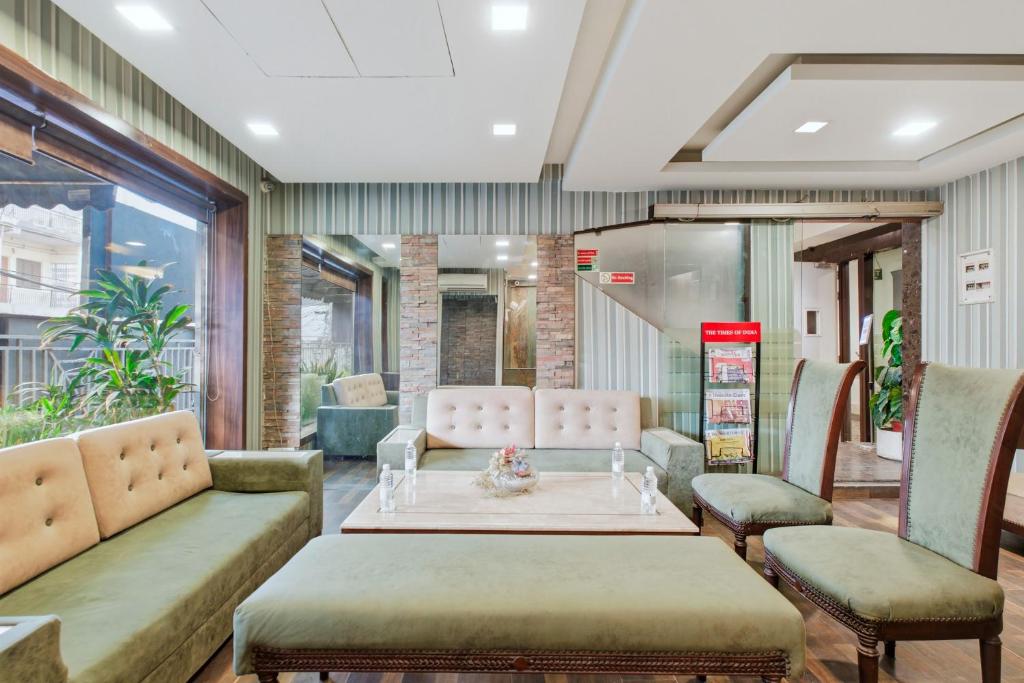 Hotel Lobby